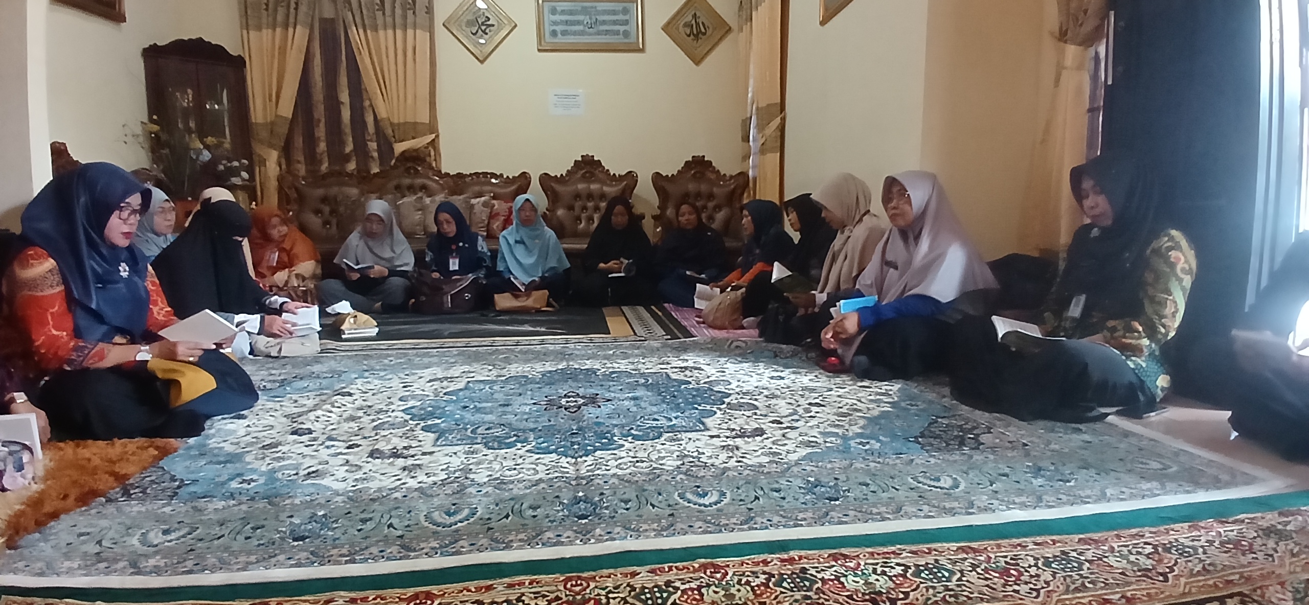 K3S Kota Tanjungpinang Gelar Takziah dan Doa Bersama di Kediaman Kepala SD Negeri 012 Bukit Bestari
